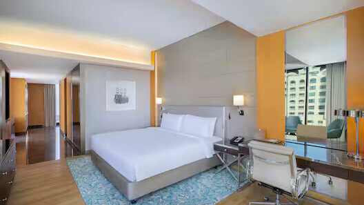 King Corner Room with Balcony